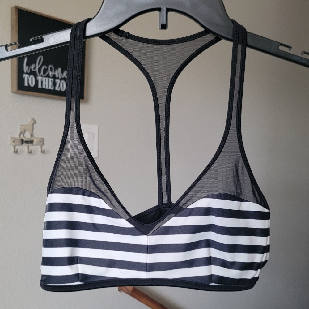 🍋 Lululemon Reversible Salty Swim Sport Bikini Top (PTP 13-14") Sz 4-6